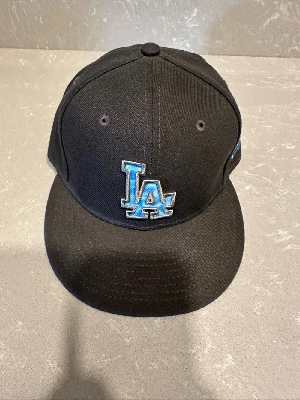 Dodgers New Era Kids Black Cap with Blue LA Embroidery